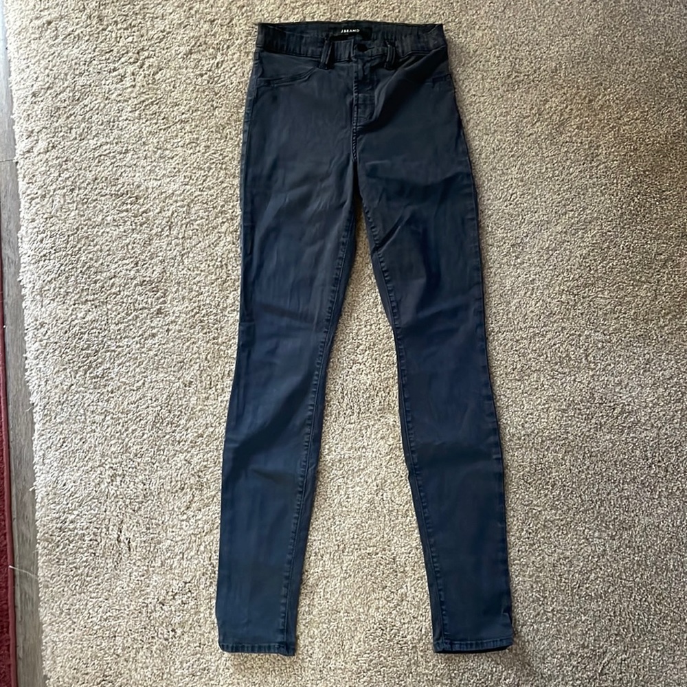 J Brand Maria jeans in Chrome size 27, inseam 29”